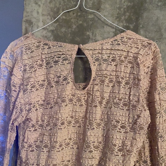 Guess lace top - Picture 3 of 3